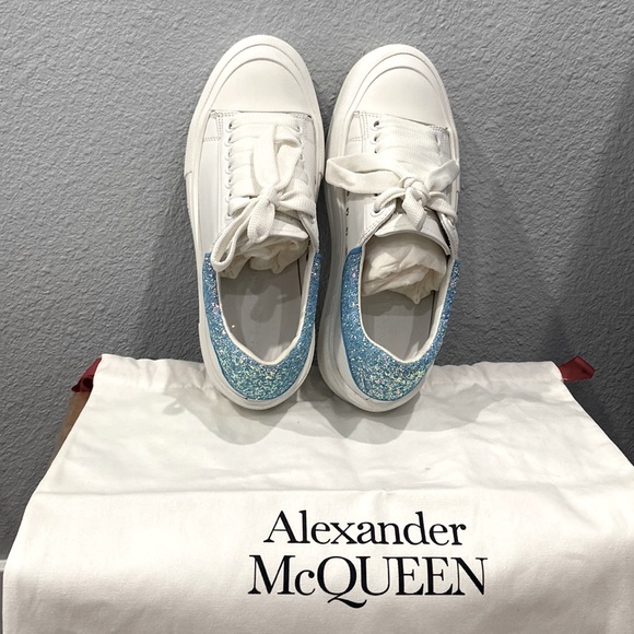 Alexander McQueen oversized low-top sneakers - Picture 4 of 6